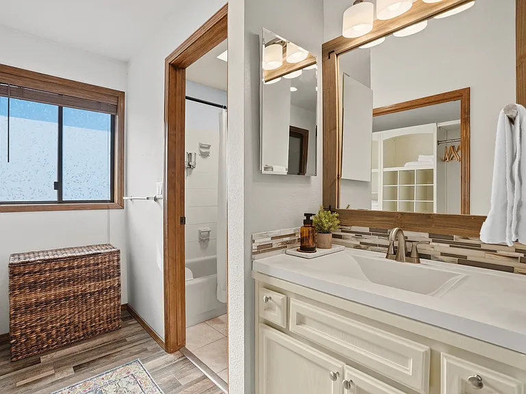 W Cora Ct — Photo 26
