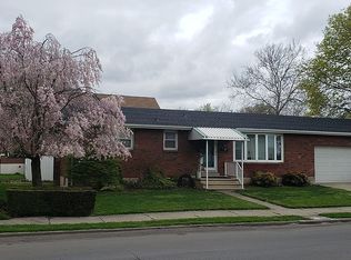 1905 E Cedar St, Allentown, PA 18109