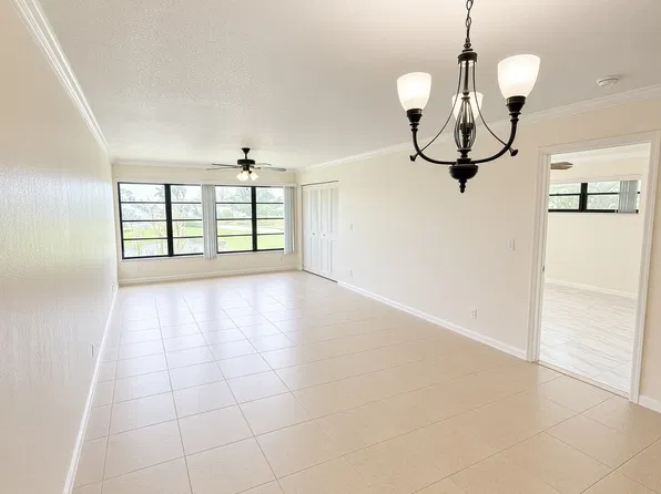 3408 Cypress Trl APT 204, West Palm Beach, FL 33417