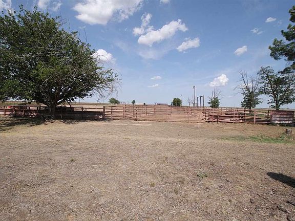 5th image of 225 Plains Hwy