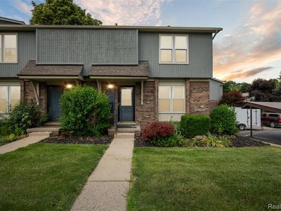 211 N Maple Rd, Saline, MI, 48176