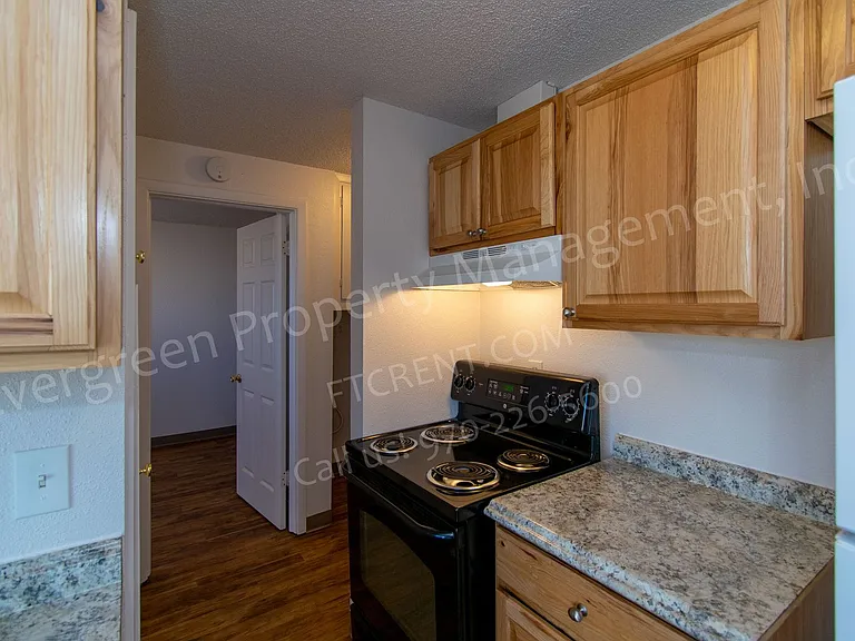 4912 S Iowa Ave — Photo 10