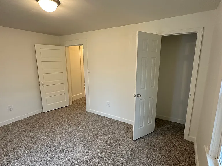 614 S Tillman St — Photo 10