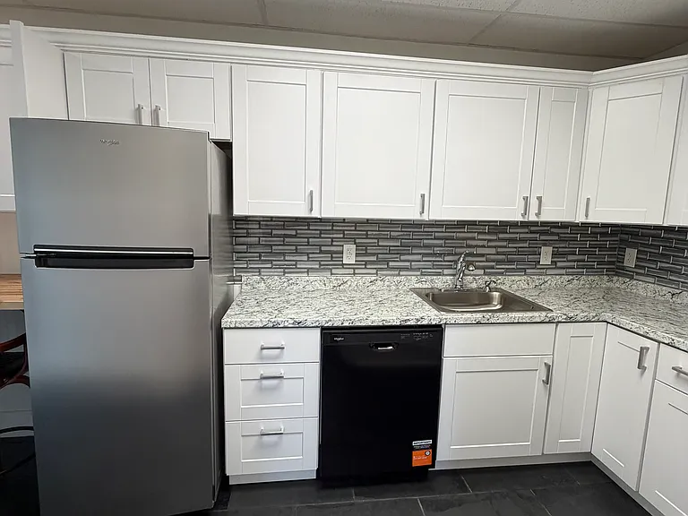 50 N Railroad St #1 — Photo 5