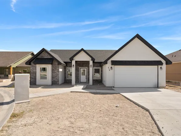 216 Jesus Flores Dr, Del Rio, TX 78840