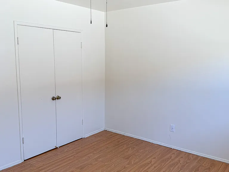 8217 Blackburn Ave #9 — Photo 15