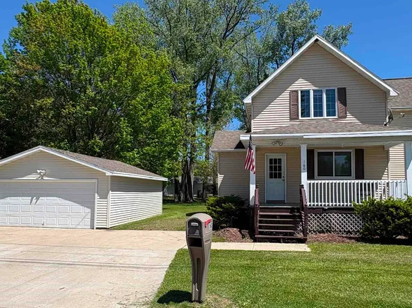 160 Washburn Ave, Oconto, WI 54153