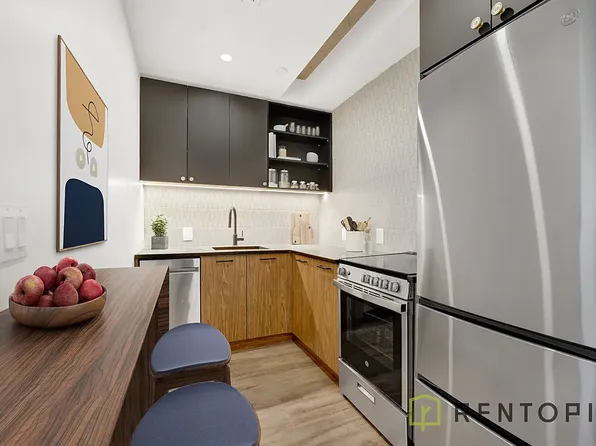 668 Bushwick Avenue image 3 of 14