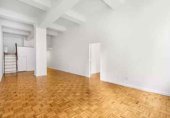5th image of 310 E 46th St APT 8R