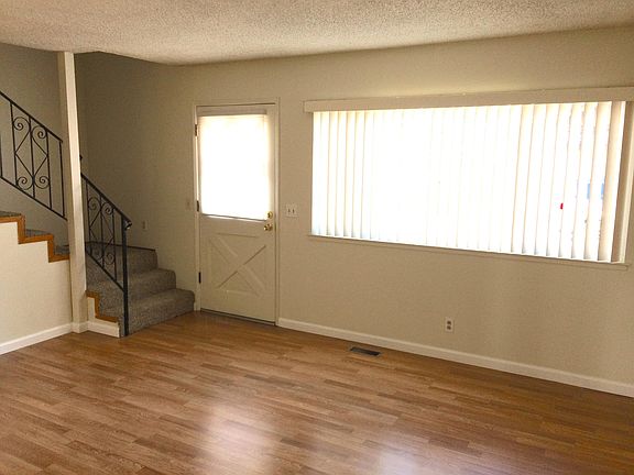 4th image of 10366 Greenwood Ct APT 4