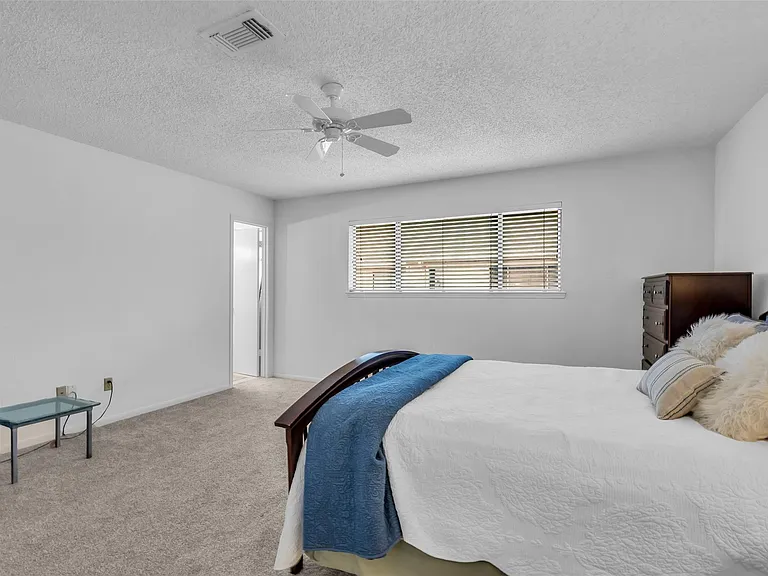 13740 Hollowgreen Dr #605 — Photo 26