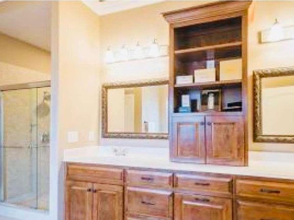 5th image of 6009 Golf View Xing