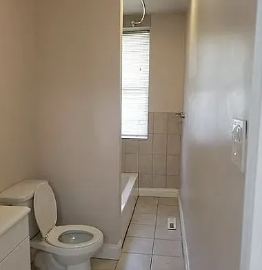 536 N Luzerne Ave — Photo 11