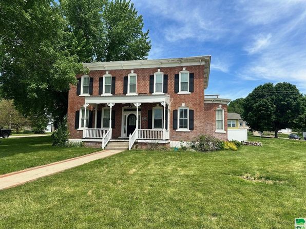 205 W 3rd St, Ponca, NE 68770