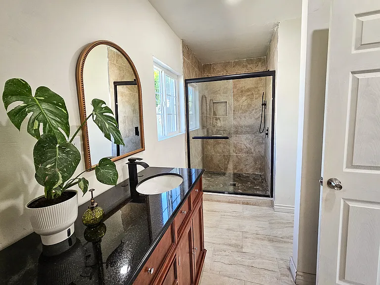 11345 Calvert St — Photo 11