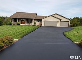 9083 Arrowhead Dr, Savanna, IL 61074