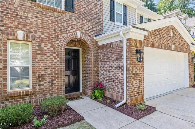 321 Apple Drupe Way — Photo 2