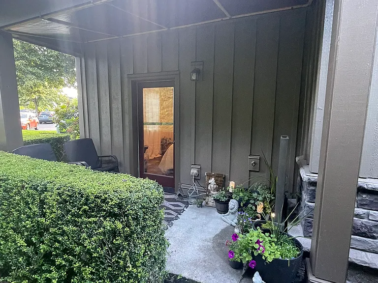 819 NW Wheelock Pl #819 — Photo 47