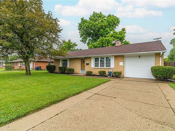 2nd image of 703 Greenhurst Dr