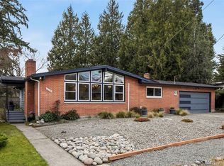 16841 Des Moines Memorial Dr S, Seattle, WA 98148