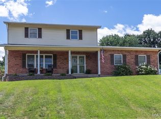 1570 Donnybrook Ln, Imperial, MO 63052