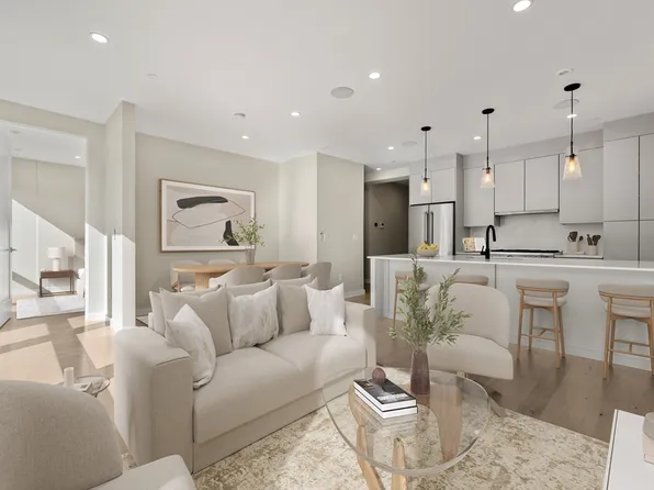 340 W 2nd St #13, Boston, MA 02127