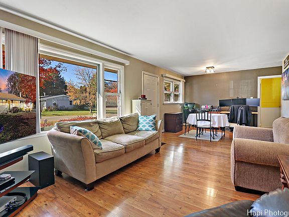 2nd image of 25408 W Lincoln Dr