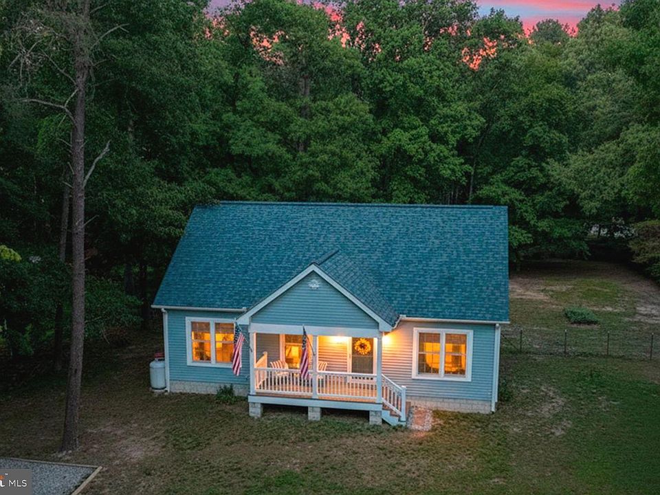 1st image of 240 Merganser Dr