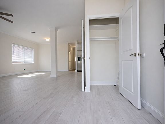 4th image of 474 Tennyson Dr #1