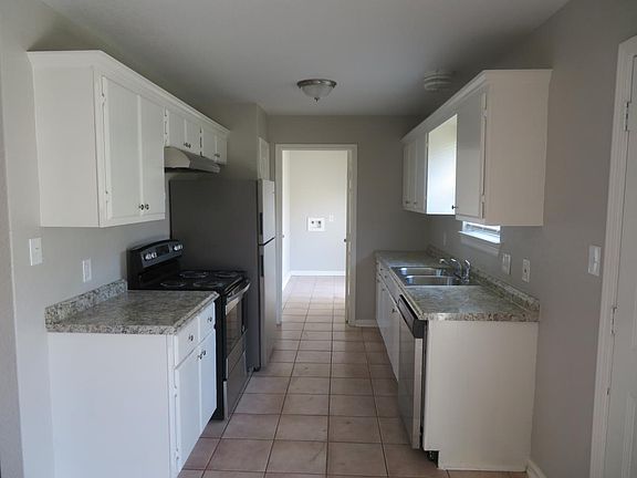 4th image of 4013 Owens St