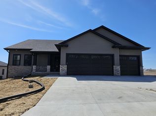 1009 Hillside Dr, Neola, IA 51559