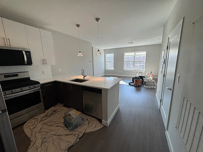 Hillside Residence — Photo 36
