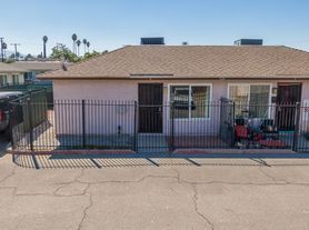 526 Greystone Ln, Hemet, CA