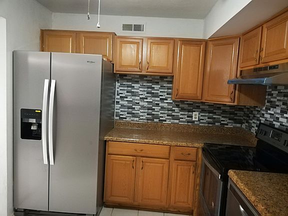 4th image of 5823 W Hastings Arch