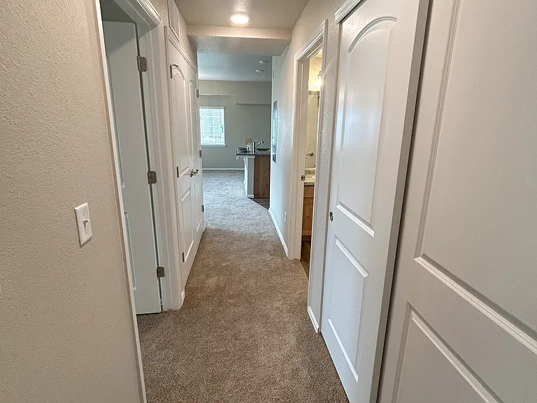 Pelican Bluff Apartments — Photo 30