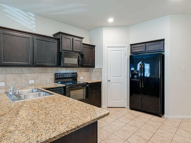 9345 Herringbone Dr — Photo 7