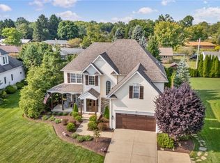 3170 Laura Ln, Westlake, OH 44145