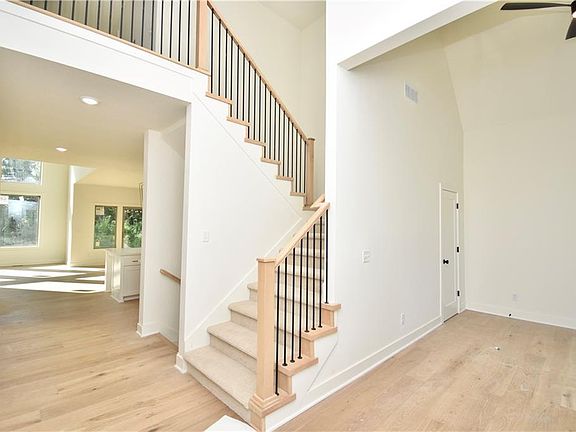 4th image of 7636 N Booth Ave