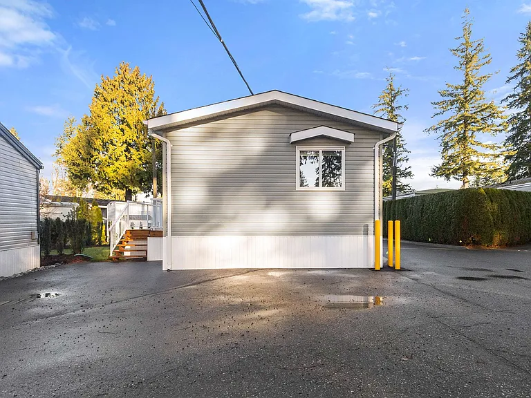 24330 Fraser Hwy #19 — Photo 33