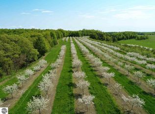 E Pleasant Hill Rd, Suttons Bay, MI 49682