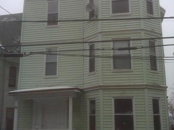 4th image of 90 Marlborough St #1