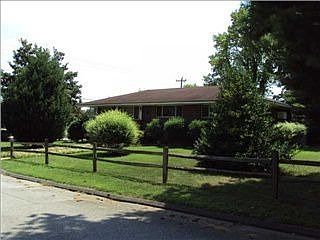 2nd image of 4906 Eastwood Dr
