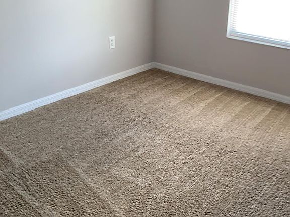 4th image of 264 Autumn Ln