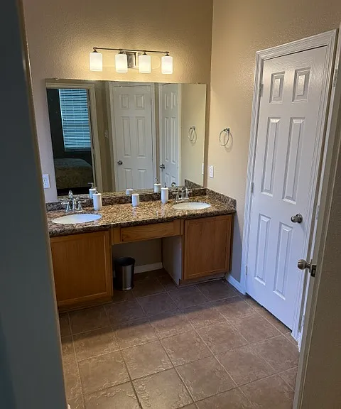 7921 Emerald Oak Dr — Photo 10