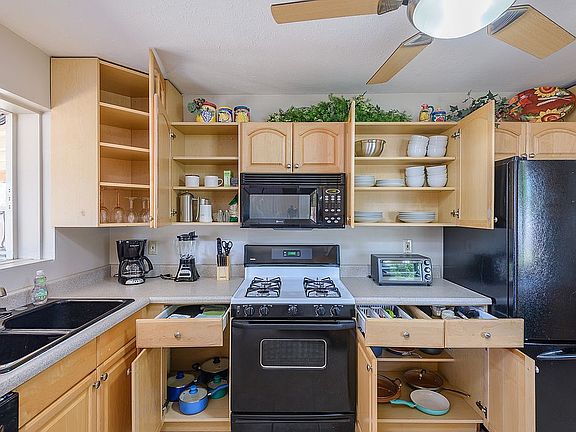 5th image of 939 E Berridge Ln