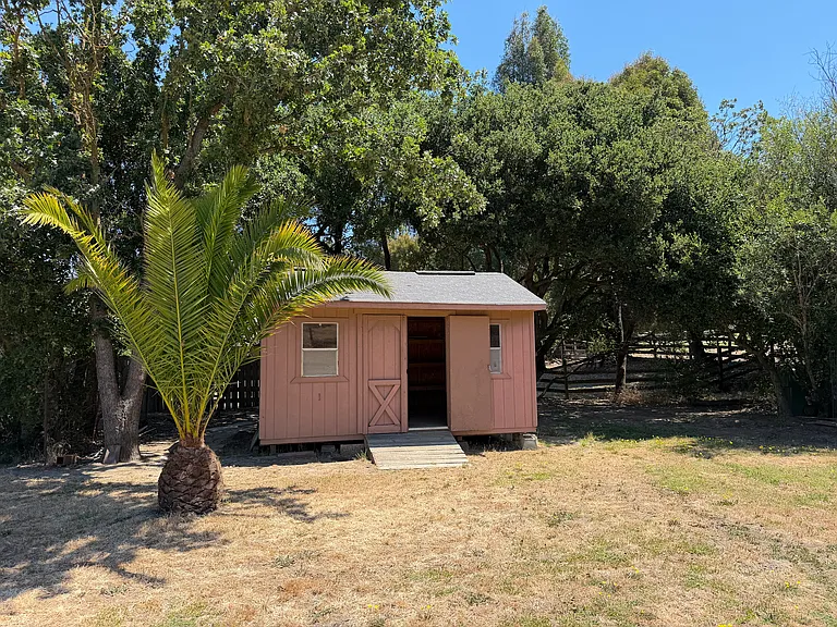 427 Bloom Ln — Photo 43