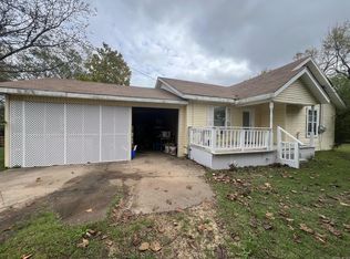 321 Redbud St, Waldron, AR 72958