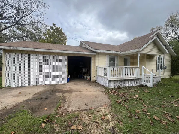 321 Redbud St, Waldron, AR 72958