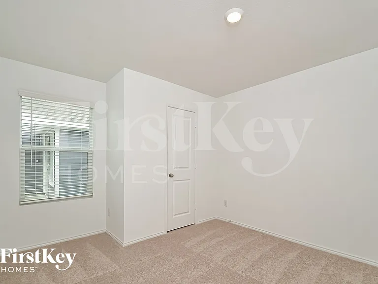 1333 Plum Rd — Photo 9
