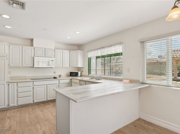 4573 Plaza De Vista St, Las Vegas, NV 89120